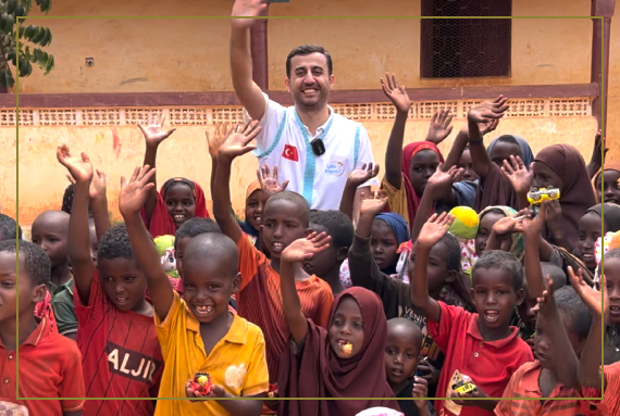 Bayram Neşesini Afrika'ya Taşıdık